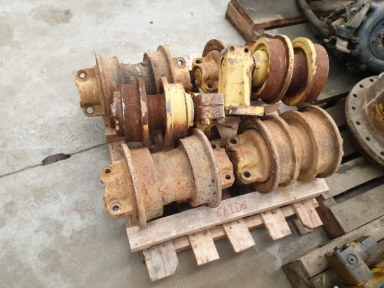 CATERPILLAR D6C / D6D (RODILLOS DE RODAJE) - Запчасти ходовой части для Строительной техники: фото 1 CATERPILLAR D6C / D6D (RODILLOS DE RODAJE) - Запчасти ходовой части для Строительной техники: фото 1