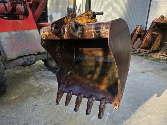 CAZO- 85 CM DE ANCHO (MINIEXCAVADORA 5-8 TN Y RETROCARGADORAS JCB) - Ковш: фото 1 CAZO- 85 CM DE ANCHO (MINIEXCAVADORA 5-8 TN Y RETROCARGADORAS JCB) - Ковш: фото 1
