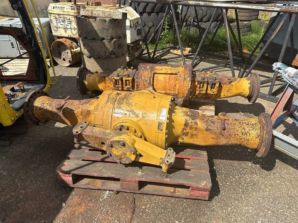 CAT 950 G rear axel 126-7845  - Ось и запчасти для Строительной техники: фото 1