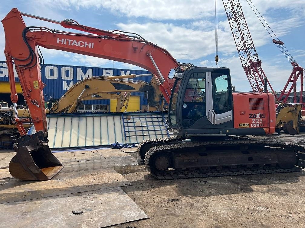 Hitachi ZX 225 USR LC-3 - Гусеничный экскаватор: фото 1 Hitachi ZX 225 USR LC-3 - Гусеничный экскаватор: фото 1