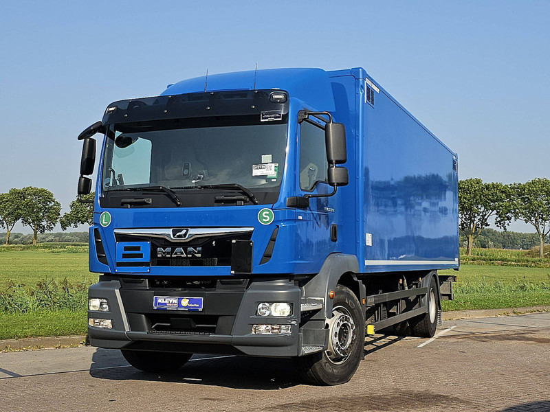 MAN 15.320 TGM AIRCO WEBASTO LIFT - Грузовик с закрытым кузовом: фото 1 MAN 15.320 TGM AIRCO WEBASTO LIFT - Грузовик с закрытым кузовом: фото 1
