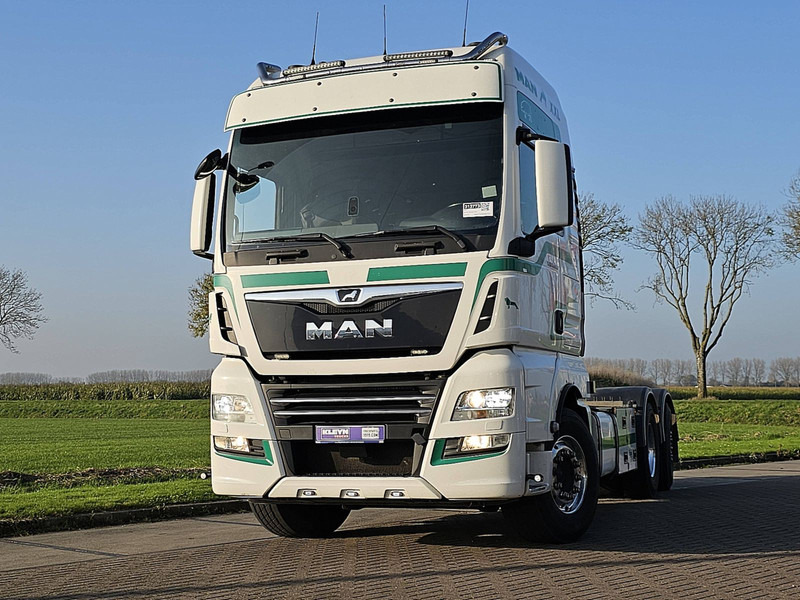 MAN 26.500 TGX 6X2-4 LL WB 420 - Грузовик-шасси: фото 1