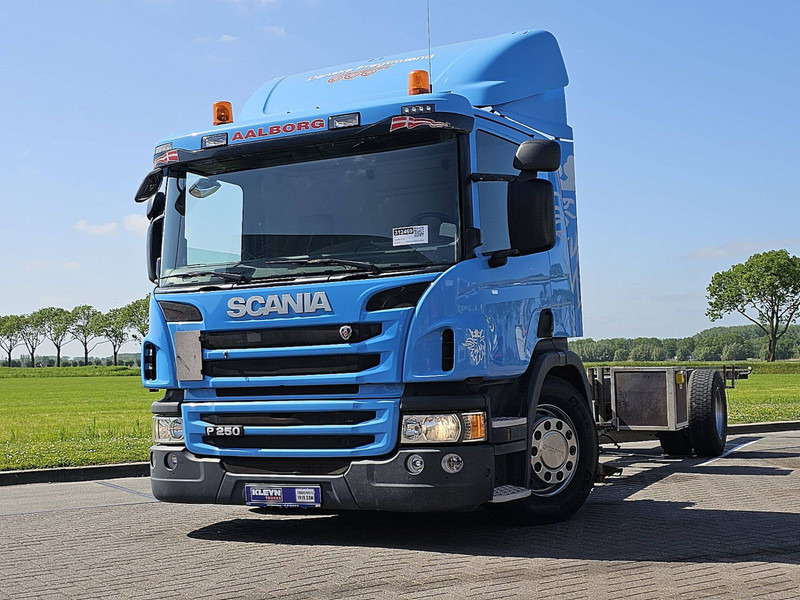 Scania P250 310TKM AIRCO WB560 - Грузовик-шасси: фото 1 Scania P250 310TKM AIRCO WB560 - Грузовик-шасси: фото 1