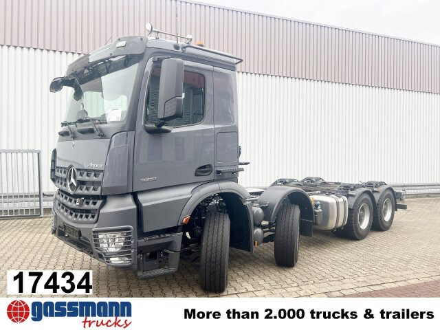 Mercedes-Benz Arocs 3251 L 8x4/4, mit Motorabtrieb C plus NA - Грузовик-шасси: фото 1 Mercedes-Benz Arocs 3251 L 8x4/4, mit Motorabtrieb C plus NA - Грузовик-шасси: фото 1