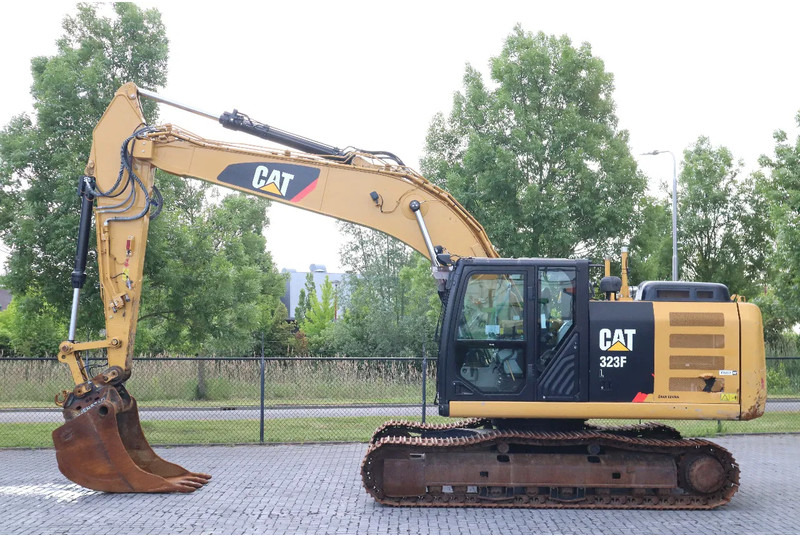 Caterpillar 323 FL | BUCKET | QUICK COUPLER | AIRCO - Гусеничный экскаватор: фото 1 Caterpillar 323 FL | BUCKET | QUICK COUPLER | AIRCO - Гусеничный экскаватор: фото 1