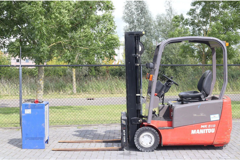 Manitou ME 318 | SIDESHIFT | FORK SPREADERS | TRIPLEX - Электропогрузчик: фото 1 Manitou ME 318 | SIDESHIFT | FORK SPREADERS | TRIPLEX - Электропогрузчик: фото 1