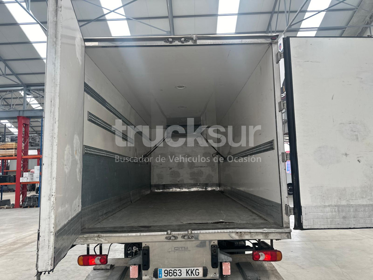 RENAULT D 12.210 - Рефрижератор: фото 5 RENAULT D 12.210 - Рефрижератор: фото 5