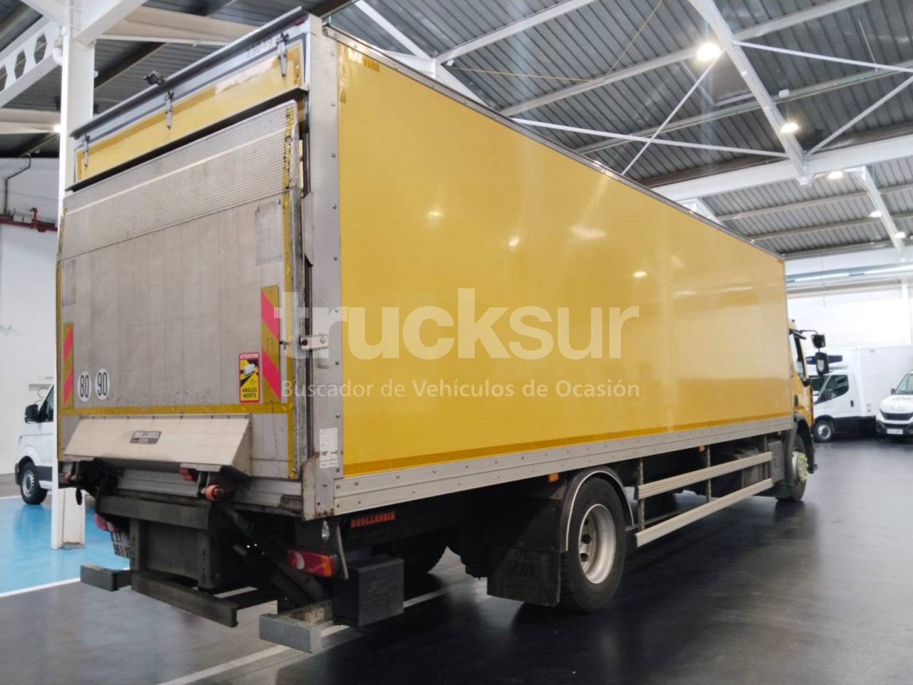RENAULT D280.18 - Грузовик с закрытым кузовом: фото 4 RENAULT D280.18 - Грузовик с закрытым кузовом: фото 4