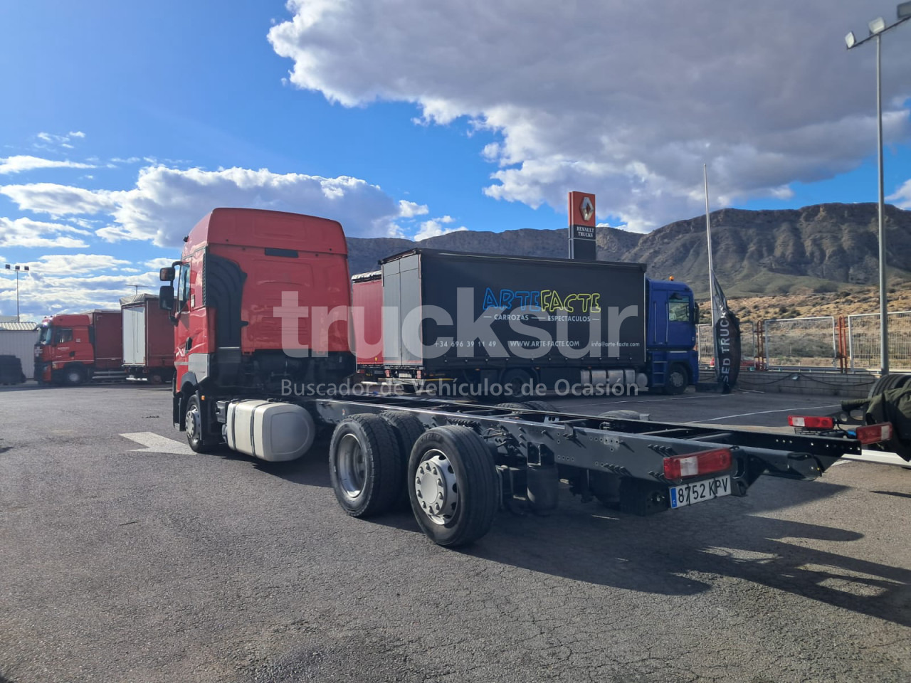 RENAULT T480 HIGH SLEEPER CAB 6X2*4 ejes 6x2*4 - Грузовик-шасси: фото 4 RENAULT T480 HIGH SLEEPER CAB 6X2*4 ejes 6x2*4 - Грузовик-шасси: фото 4