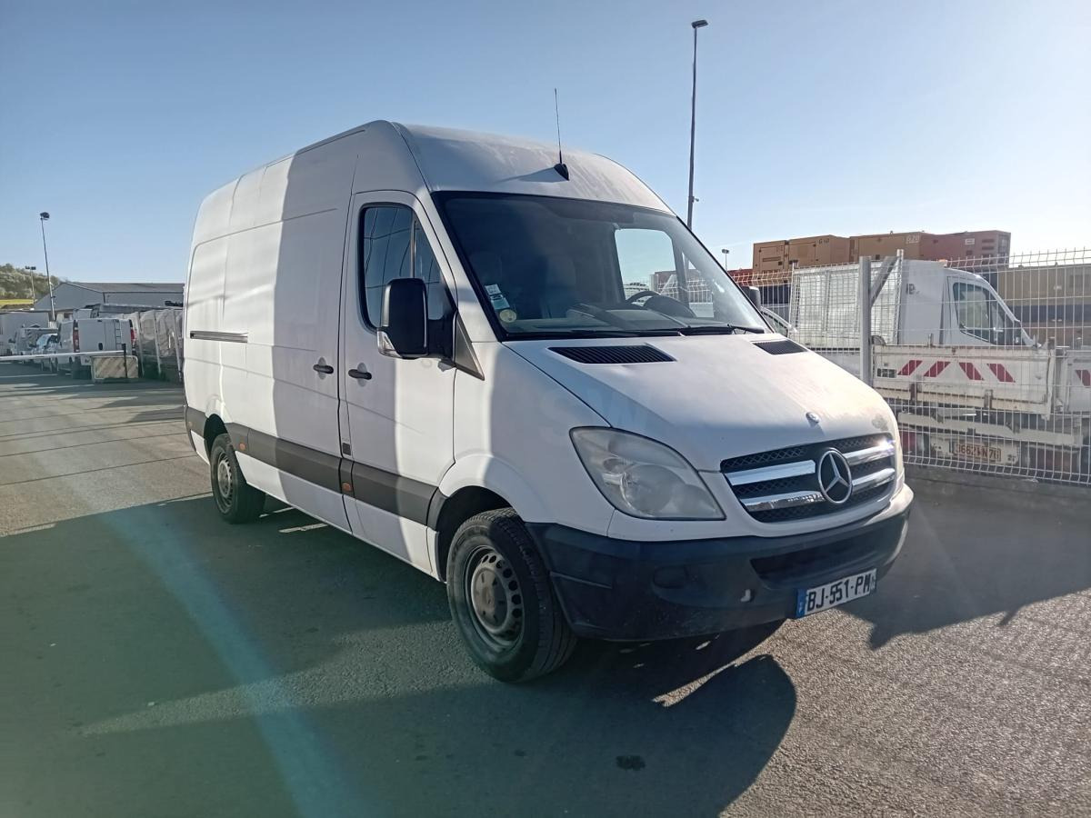 Mercedes Sprinter 218 CDI - Цельнометаллический фургон: фото 1 Mercedes Sprinter 218 CDI - Цельнометаллический фургон: фото 1