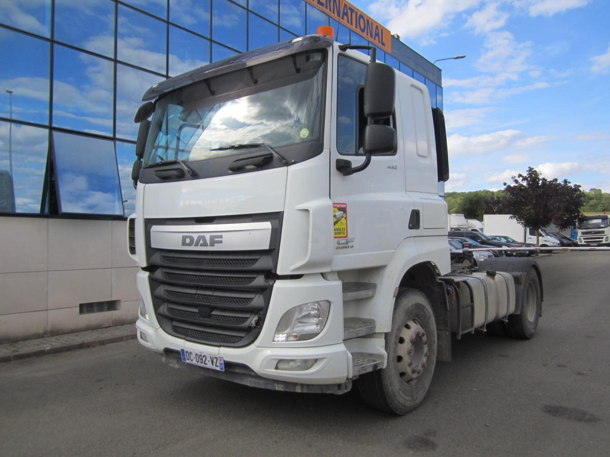 DAF CF 460 - Тягач: фото 1