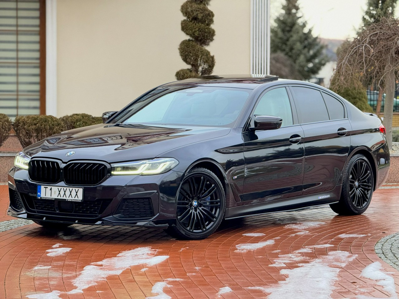 BMW 540 - Легковой автомобиль: фото 1 BMW 540 - Легковой автомобиль: фото 1