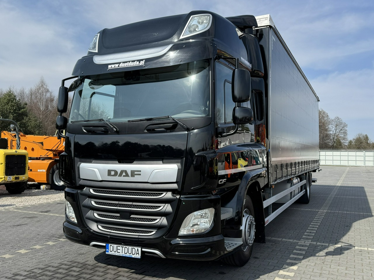 DAF CF 320 E6 Winda Firana Tył Drzwi Dach Zsuwany Długi 9.40m - Тентованный грузовик: фото 4 DAF CF 320 E6 Winda Firana Tył Drzwi Dach Zsuwany Długi 9.40m - Тентованный грузовик: фото 4