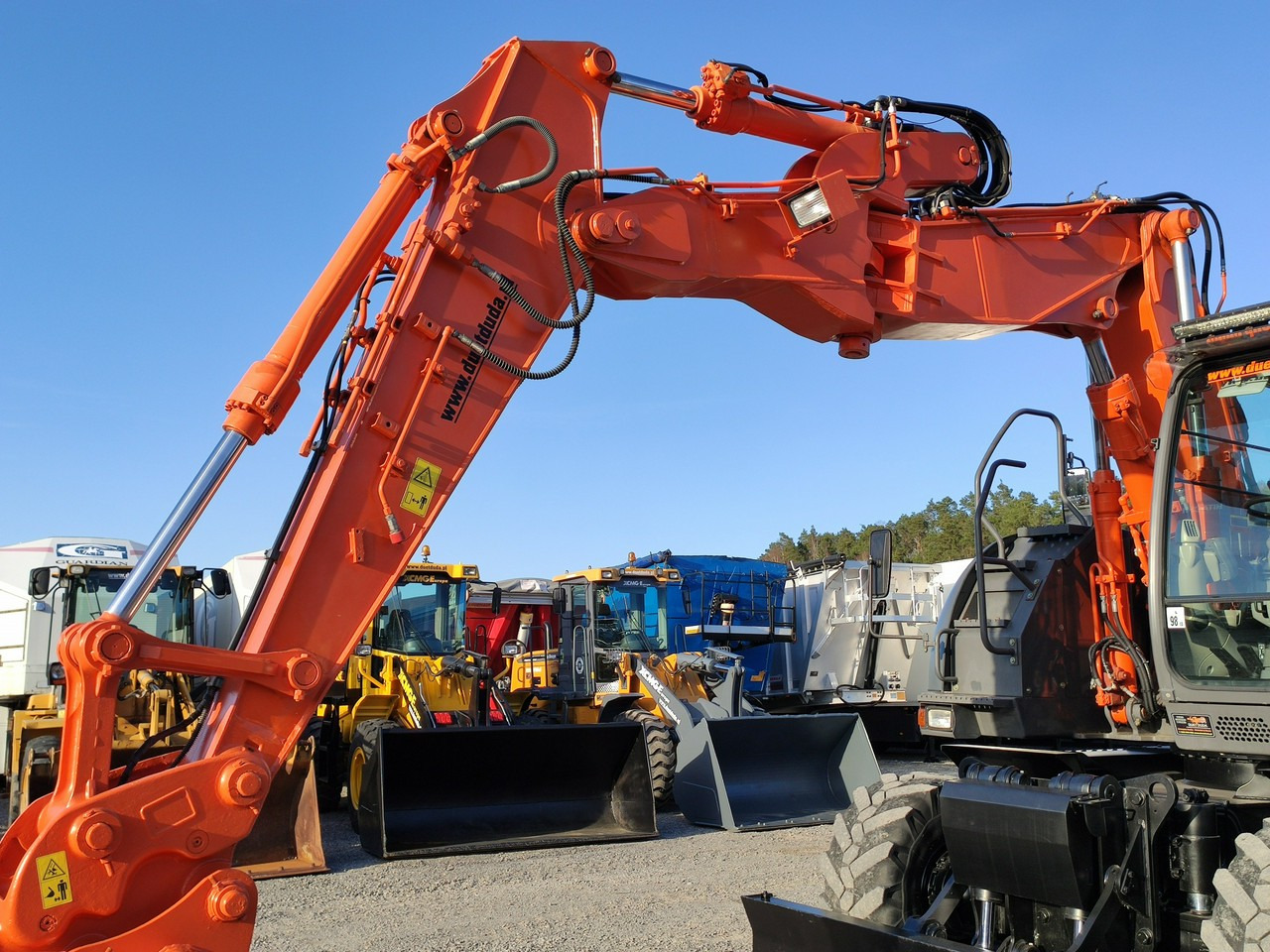 Hitachi ZX140 Koparka Kołowa в лизинг Hitachi ZX140 Koparka Kołowa: фото 6