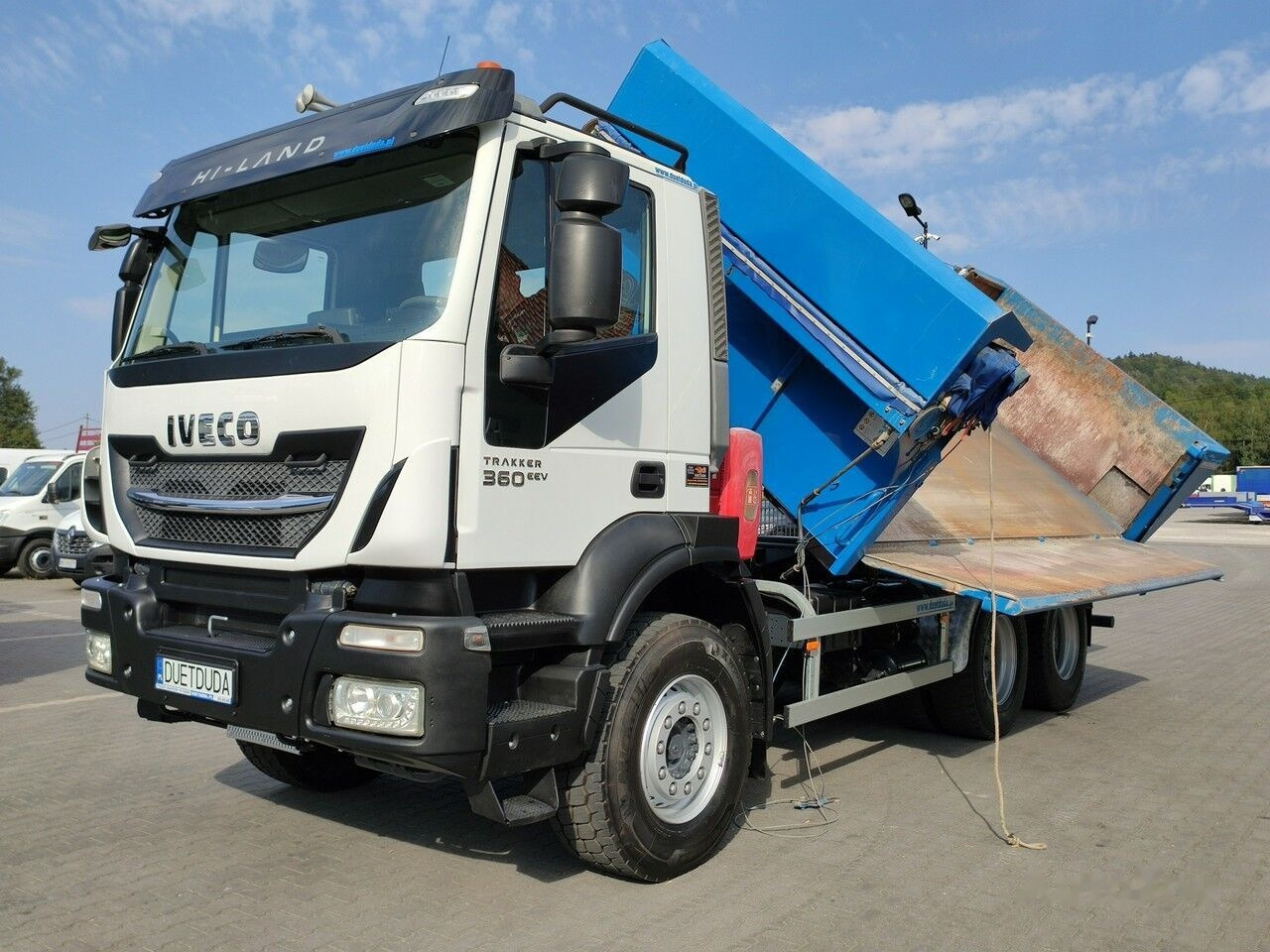 Самосвал IVECO Trakker 360 EEV: фото 1