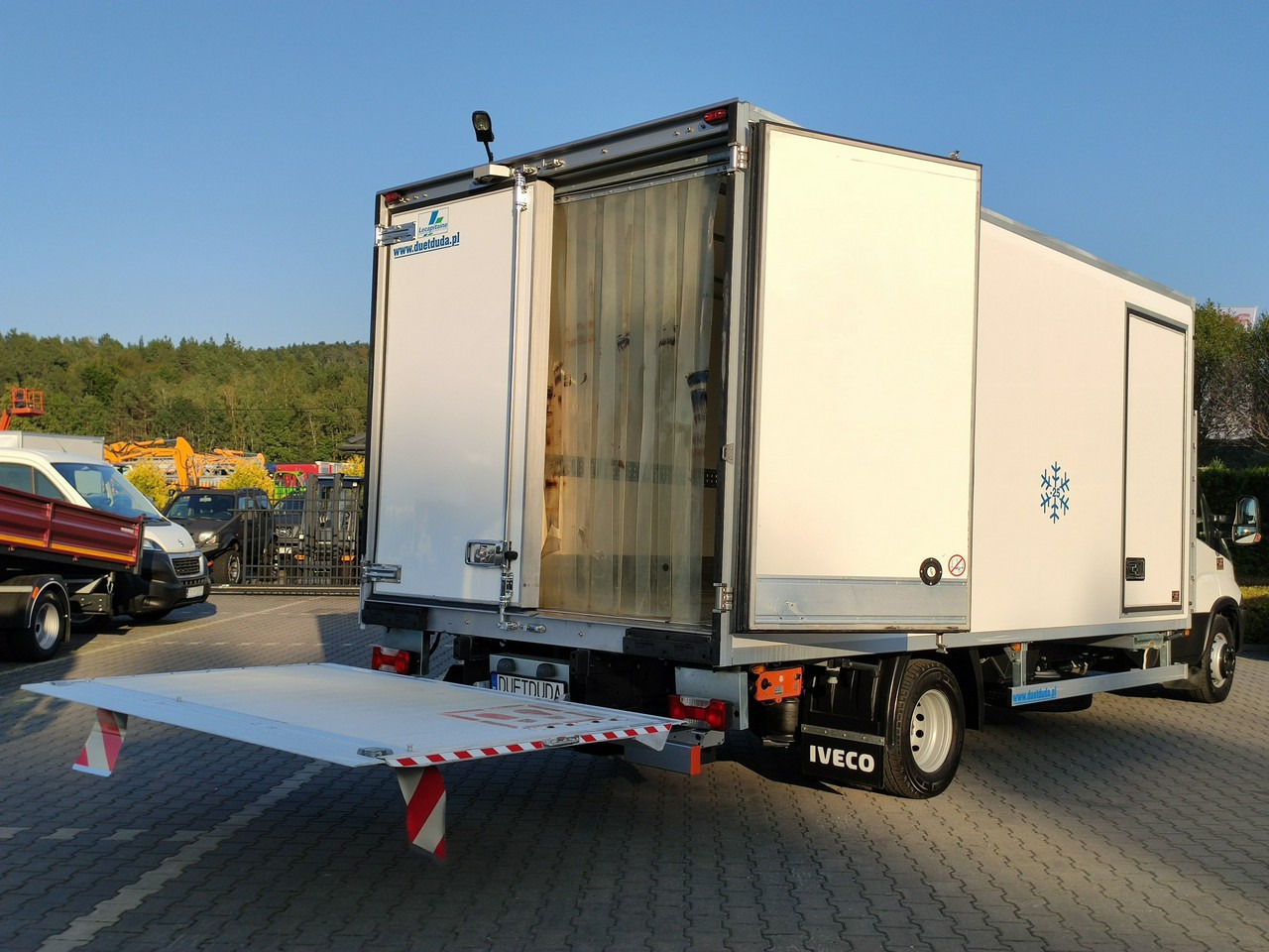 Iveco Daily 70C17 Mroźnia Ściana Grodziowa Multitemperatura в лизинг Iveco Daily 70C17 Mroźnia Ściana Grodziowa Multitemperatura: фото 9