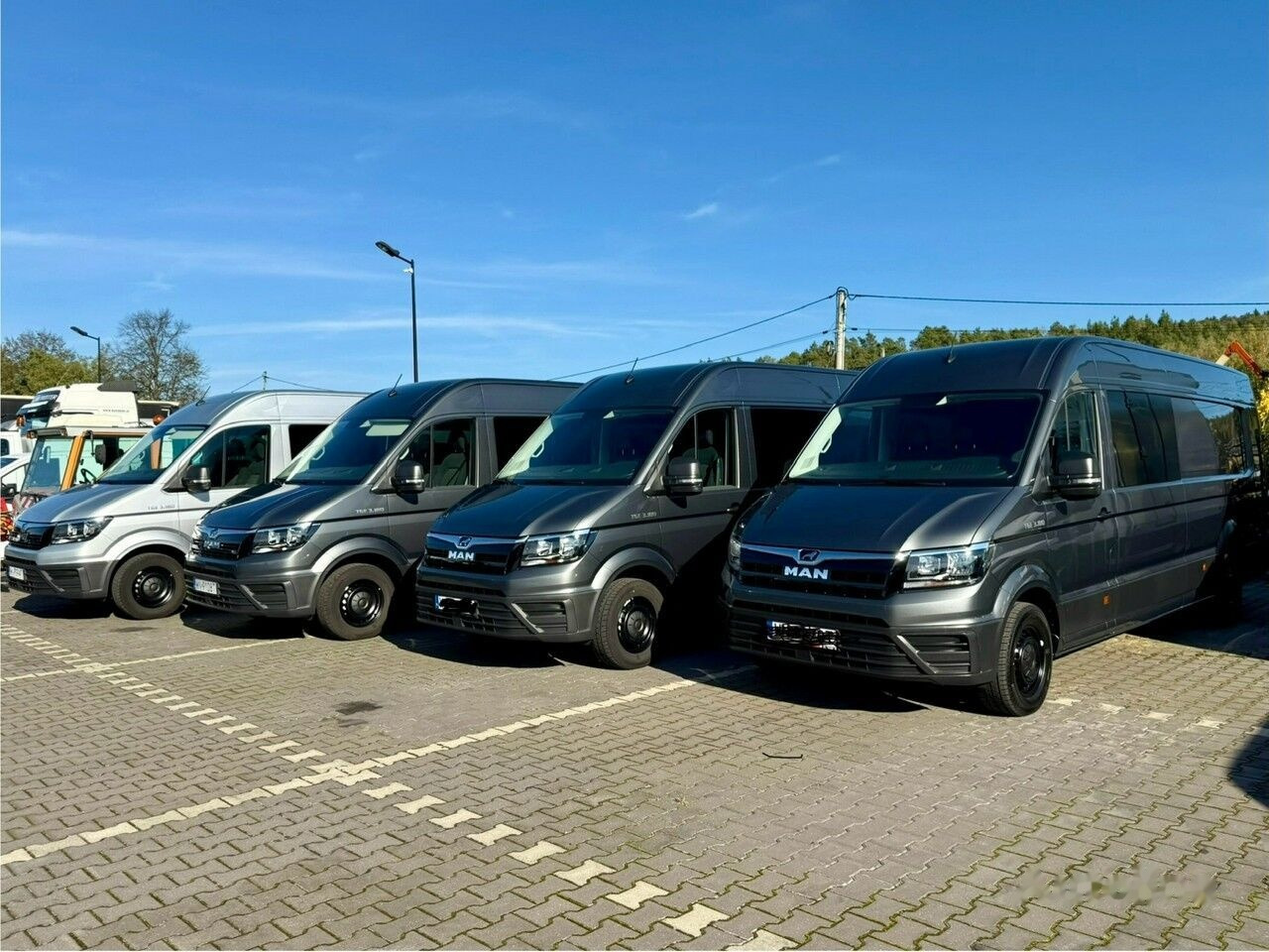 Цельнометаллический фургон, Грузопассажирский фургон Mercedes-Benz Sprinter: фото 1 Цельнометаллический фургон, Грузопассажирский фургон Mercedes-Benz Sprinter: фото 1