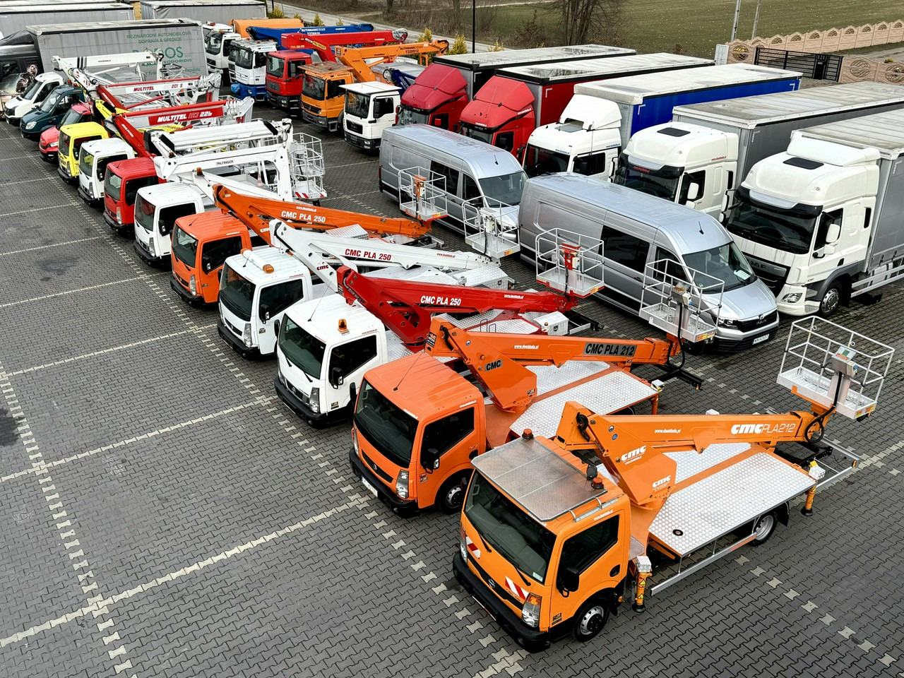 Nissan Zwyżka / Podnośnik Koszowy / 4X4 / CABSTAR / MAXITY / SPRINTER - Грузовик с подъемником: фото 1