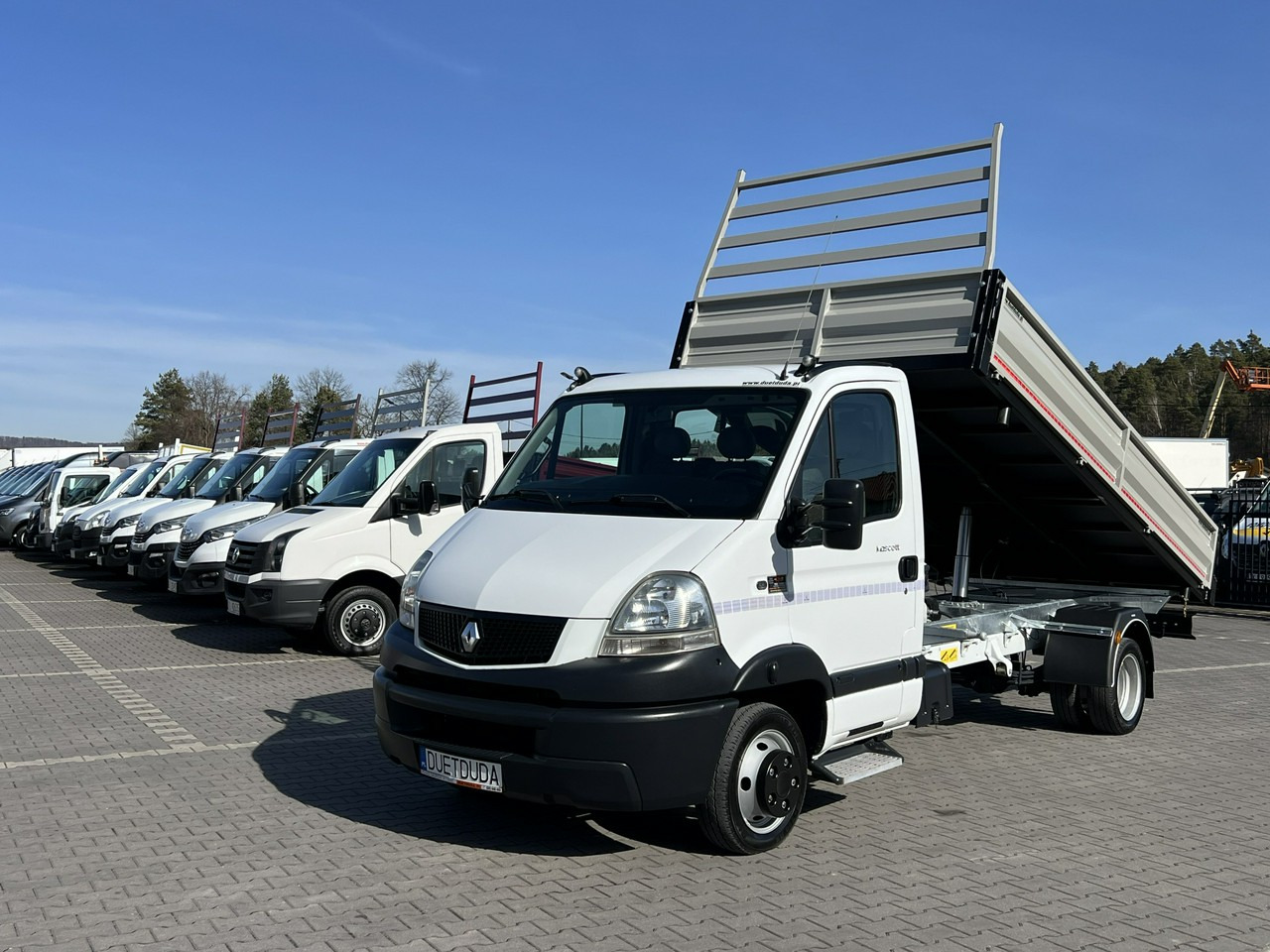 Renault Mascott - Малотоннажный самосвал: фото 1 Renault Mascott - Малотоннажный самосвал: фото 1