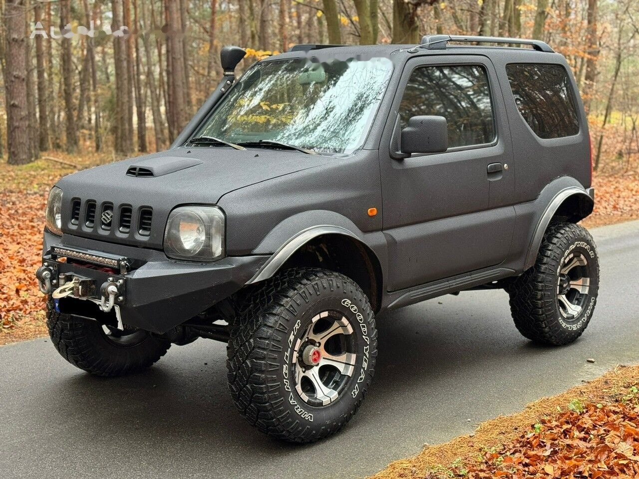 Легковой автомобиль Suzuki Jimny: фото 1