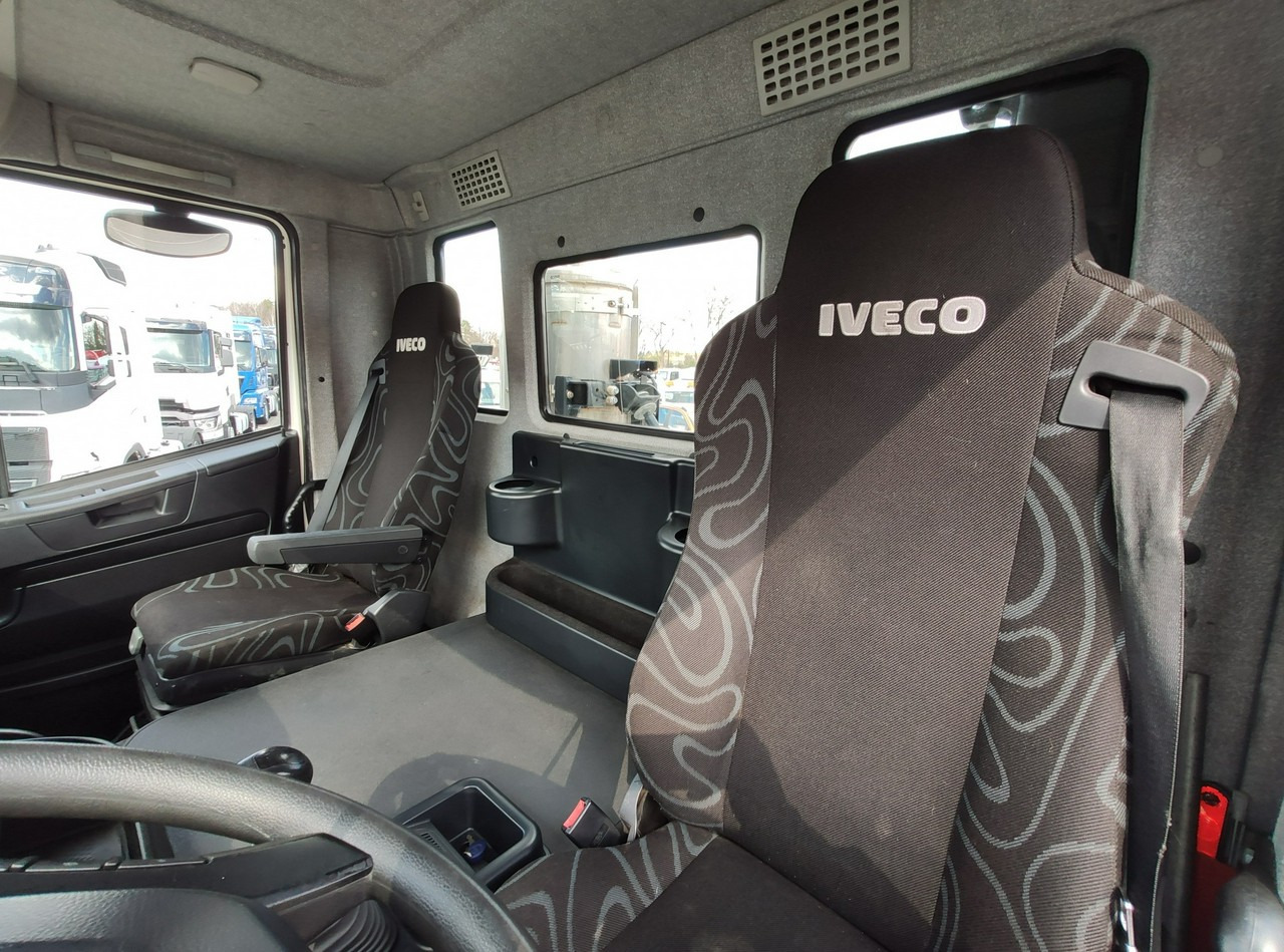 Iveco Trakerr 26.410 6x4 Manual Mały Przebieg tylko-46000km в лизинг Iveco Trakerr 26.410 6x4 Manual Mały Przebieg tylko-46000km: фото 28