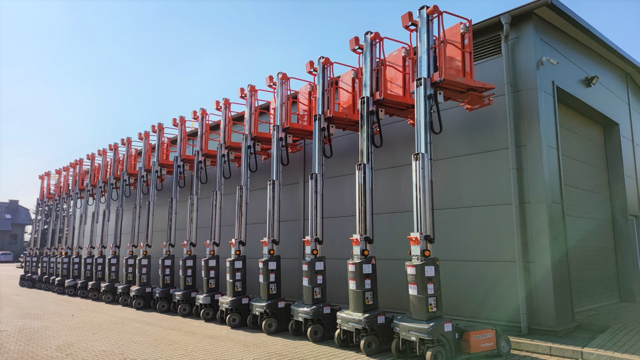 JLG Toucan DUO - Вертикальный мачтовый подъемник: фото 1