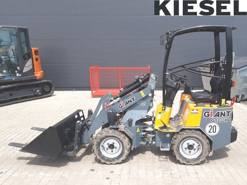 Giant G 1200 HD - Мини-погрузчик с бортовым поворотом: фото 1 Giant G 1200 HD - Мини-погрузчик с бортовым поворотом: фото 1