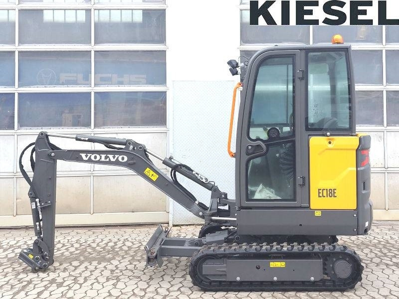 Volvo EC 18 E - Мини-экскаватор: фото 1 Volvo EC 18 E - Мини-экскаватор: фото 1