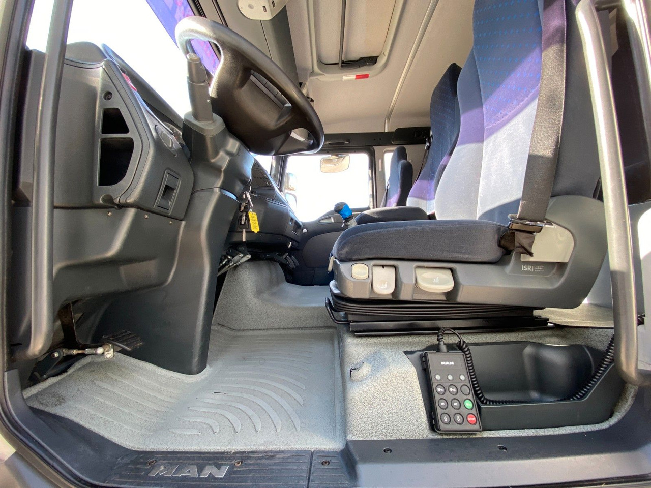 Грузовик-контейнеровоз/ Сменный кузов MAN TGA 18.350 LL Fahrschule*Driving school*5 Sitze MAN TGA 18.350 LL Fahrschule*Driving school*5 Sitze: фото 11