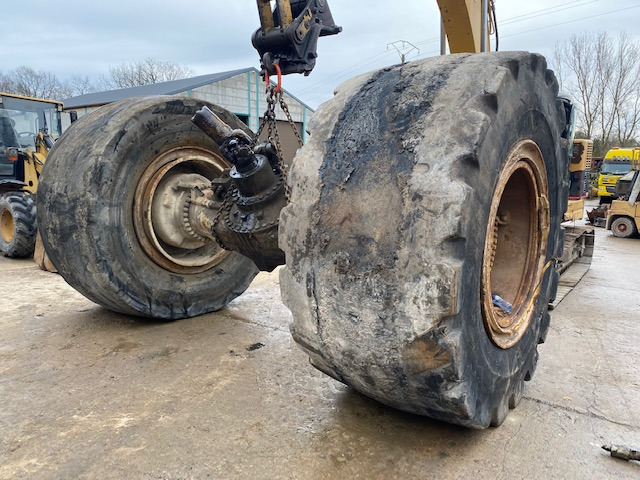 CAT 992 C -1V-5949  - Передняя ось для Строительной техники: фото 1