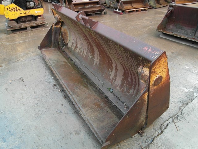 Case 580 - Ковш для погрузчика: фото 1 Case 580 - Ковш для погрузчика: фото 1