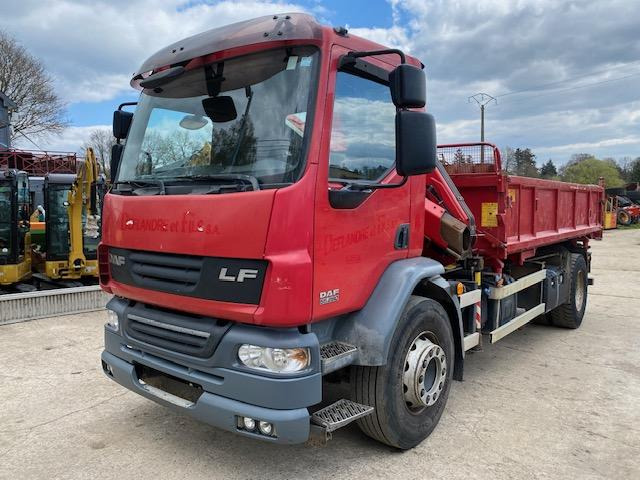DAF LF FA 55.280  - Грузовик бортовой/ Платформа, Автоманипулятор: фото 1