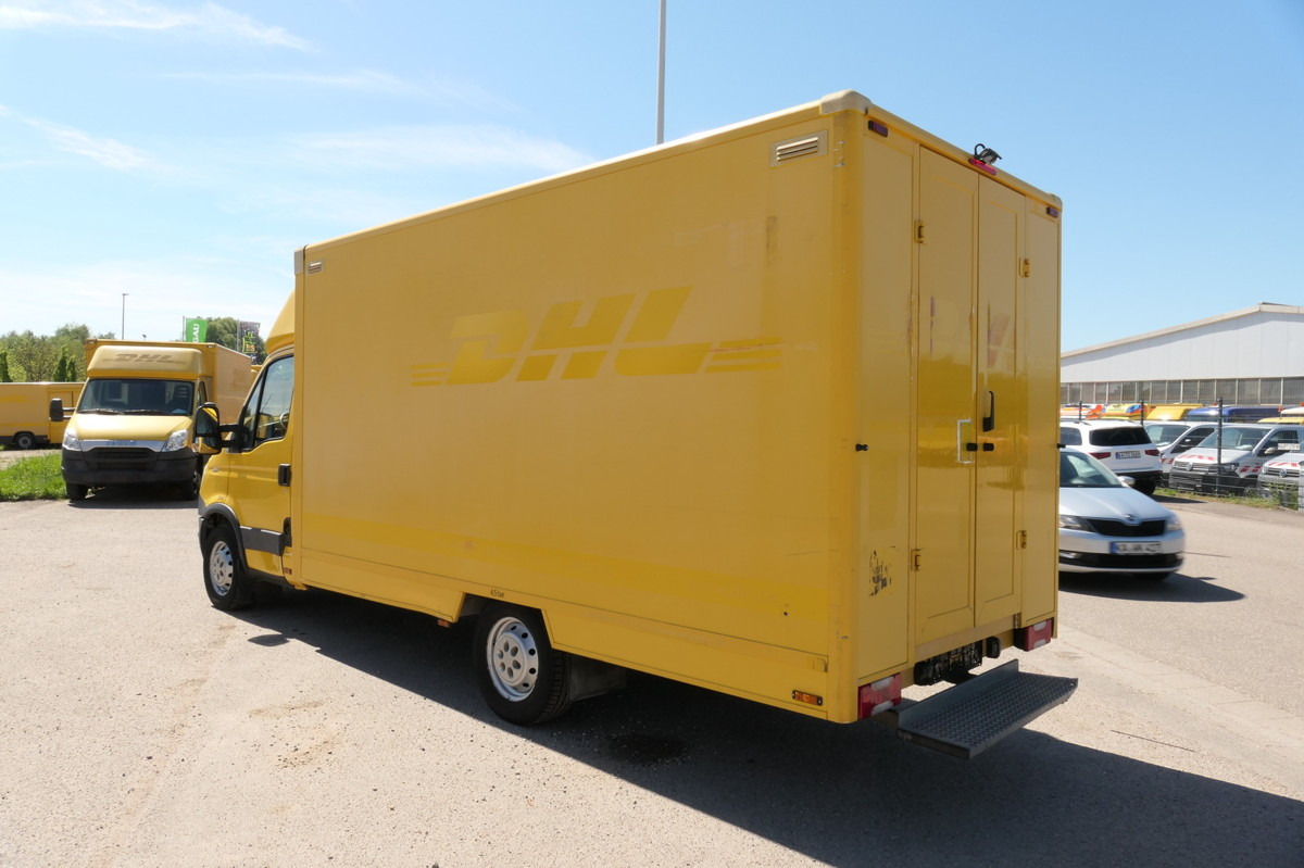 IVECO Daily 35 S11 C30C AUTOMATIK KAMERA Regale LUFT D - Фургон с закрытым кузовом: фото 4 IVECO Daily 35 S11 C30C AUTOMATIK KAMERA Regale LUFT D - Фургон с закрытым кузовом: фото 4