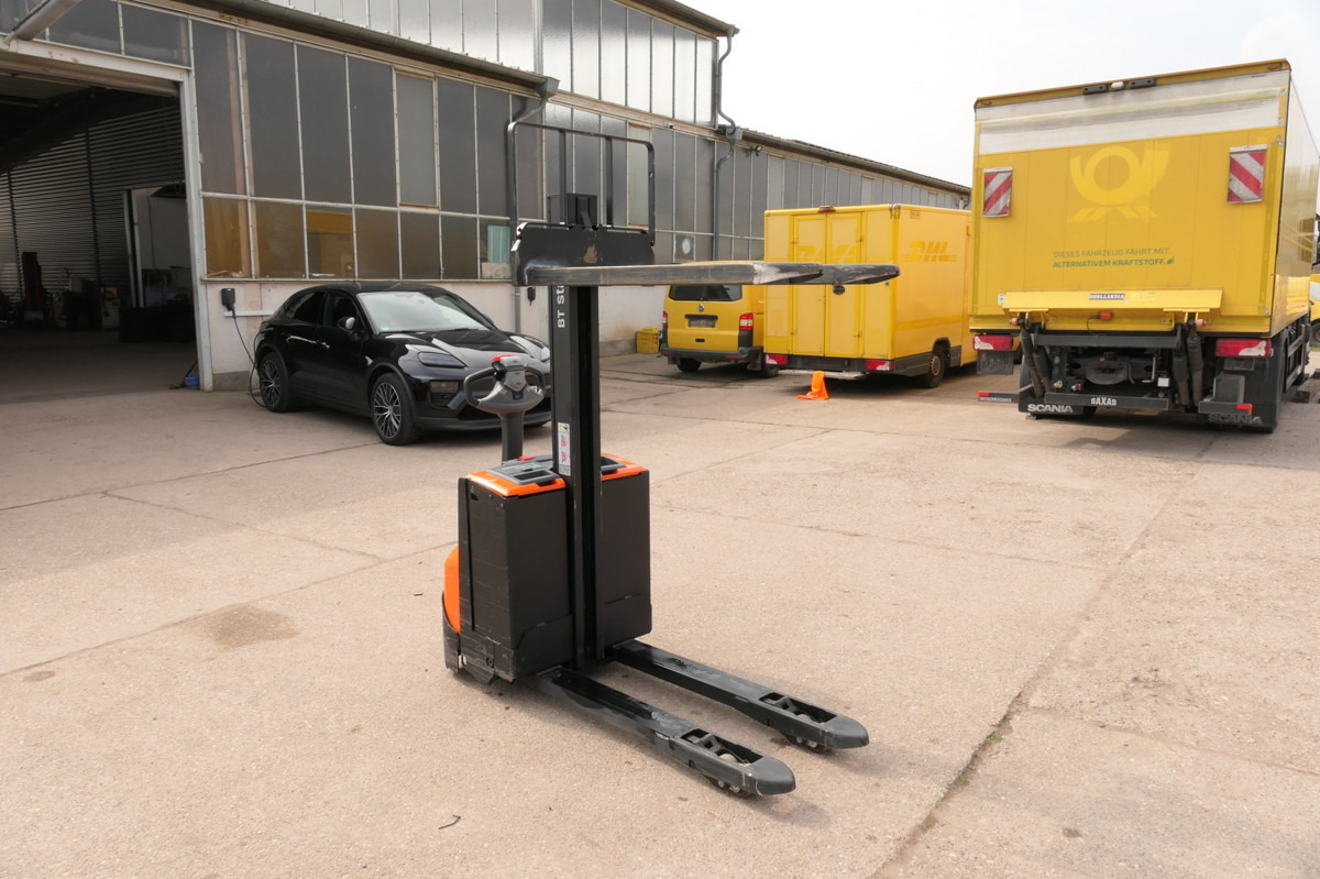 TOYOTA SWE 080L Batterie 12/2022 - Тележка: фото 1 TOYOTA SWE 080L Batterie 12/2022 - Тележка: фото 1
