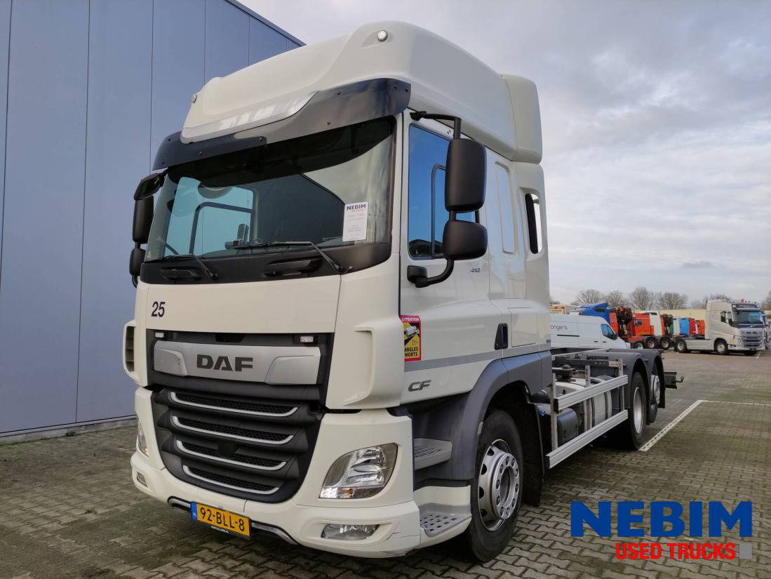 DAF CF 410 6x2 ADR/VLG AT - 20" Twist locks - Грузовик-шасси: фото 1 DAF CF 410 6x2 ADR/VLG AT - 20" Twist locks - Грузовик-шасси: фото 1