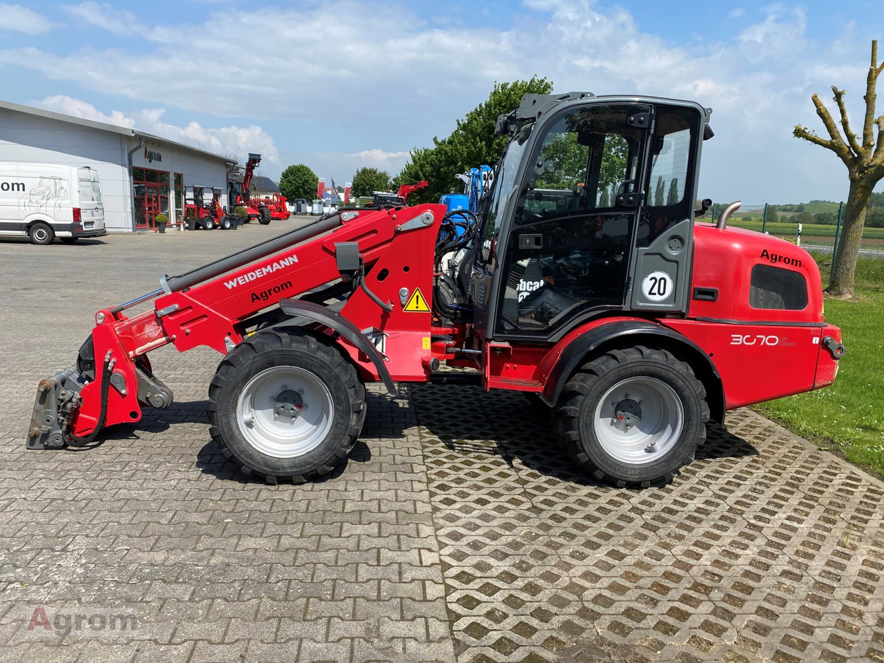 Weidemann 3070 CX60 LP T - Компактный фронтальный погрузчик: фото 1 Weidemann 3070 CX60 LP T - Компактный фронтальный погрузчик: фото 1
