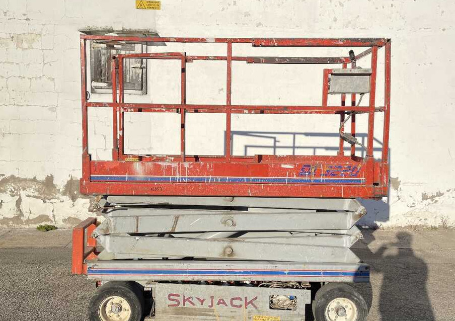 SKYJACK 3220 - Ножничный подъемник: фото 4 SKYJACK 3220 - Ножничный подъемник: фото 4