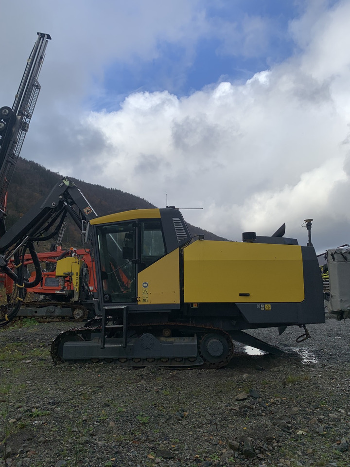 Atlas Copco SmartROC T40-11 - Буровая машина: фото 1