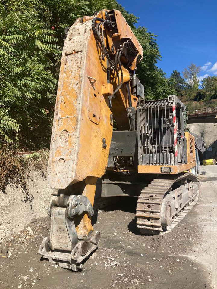 Liebherr R 944 C - Горнодобывающая техника: фото 1 Liebherr R 944 C - Горнодобывающая техника: фото 1