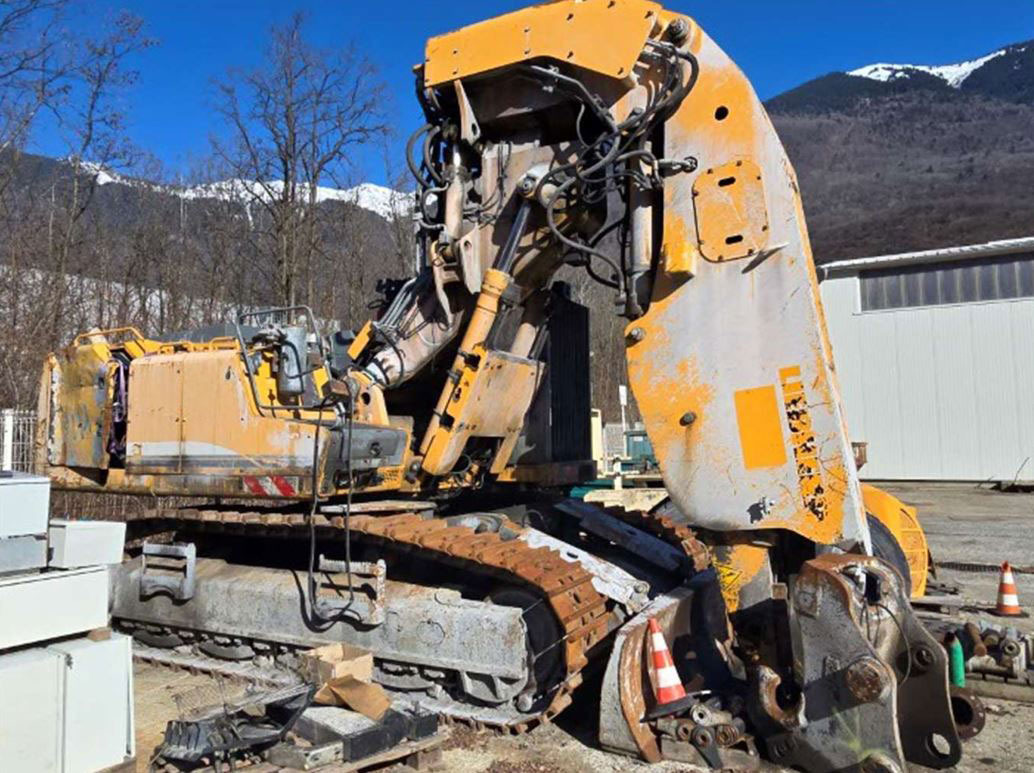 Liebherr R944C T Litronic - Горнодобывающая техника: фото 1 Liebherr R944C T Litronic - Горнодобывающая техника: фото 1