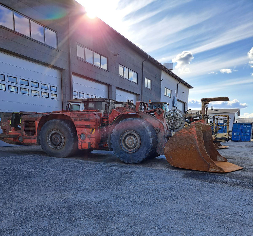 Sandvik LH517 - Горнодобывающая техника: фото 1