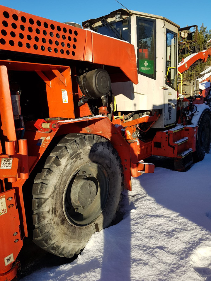 Sandvik Robolt DS511 - Горнодобывающая техника: фото 1