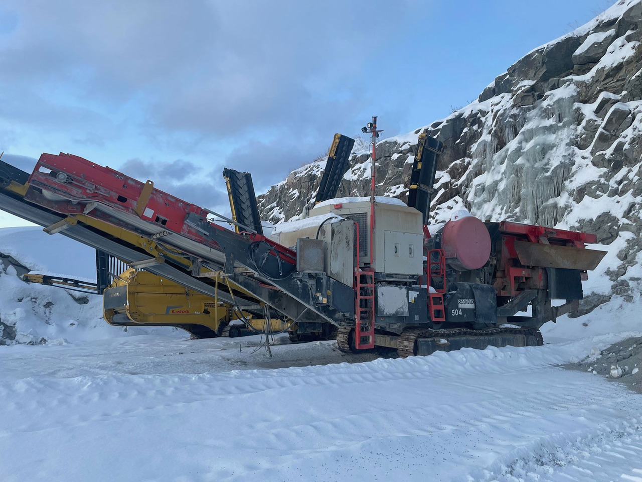 Щековая дробилка Sandvik UJ440i: фото 1