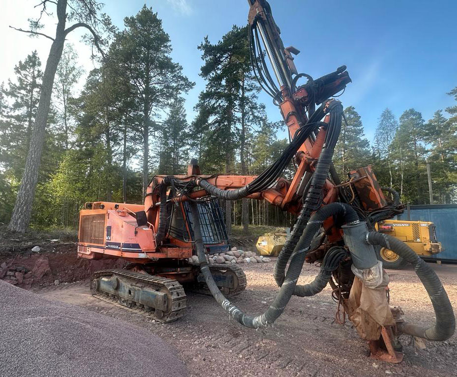 Tamrock Ranger 500 - Буровая машина: фото 1 Tamrock Ranger 500 - Буровая машина: фото 1