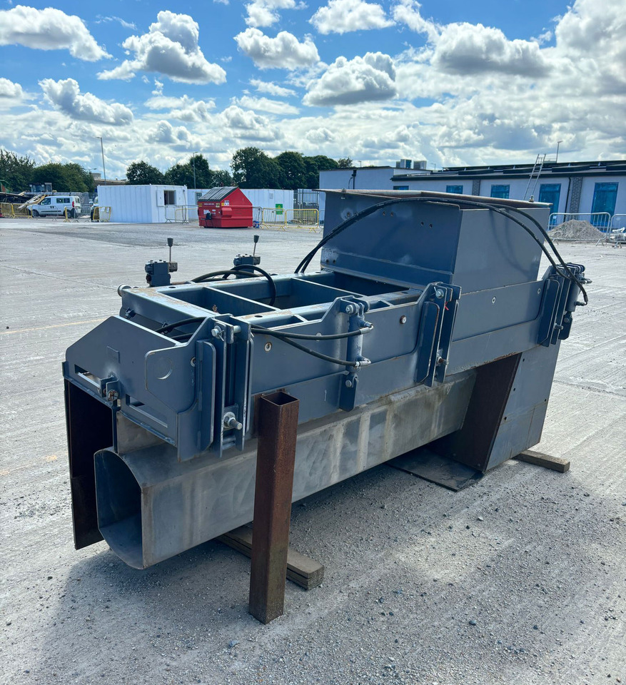 Wirtgen Slot Drain Mould - Асфальтоукладчик: фото 1 Wirtgen Slot Drain Mould - Асфальтоукладчик: фото 1