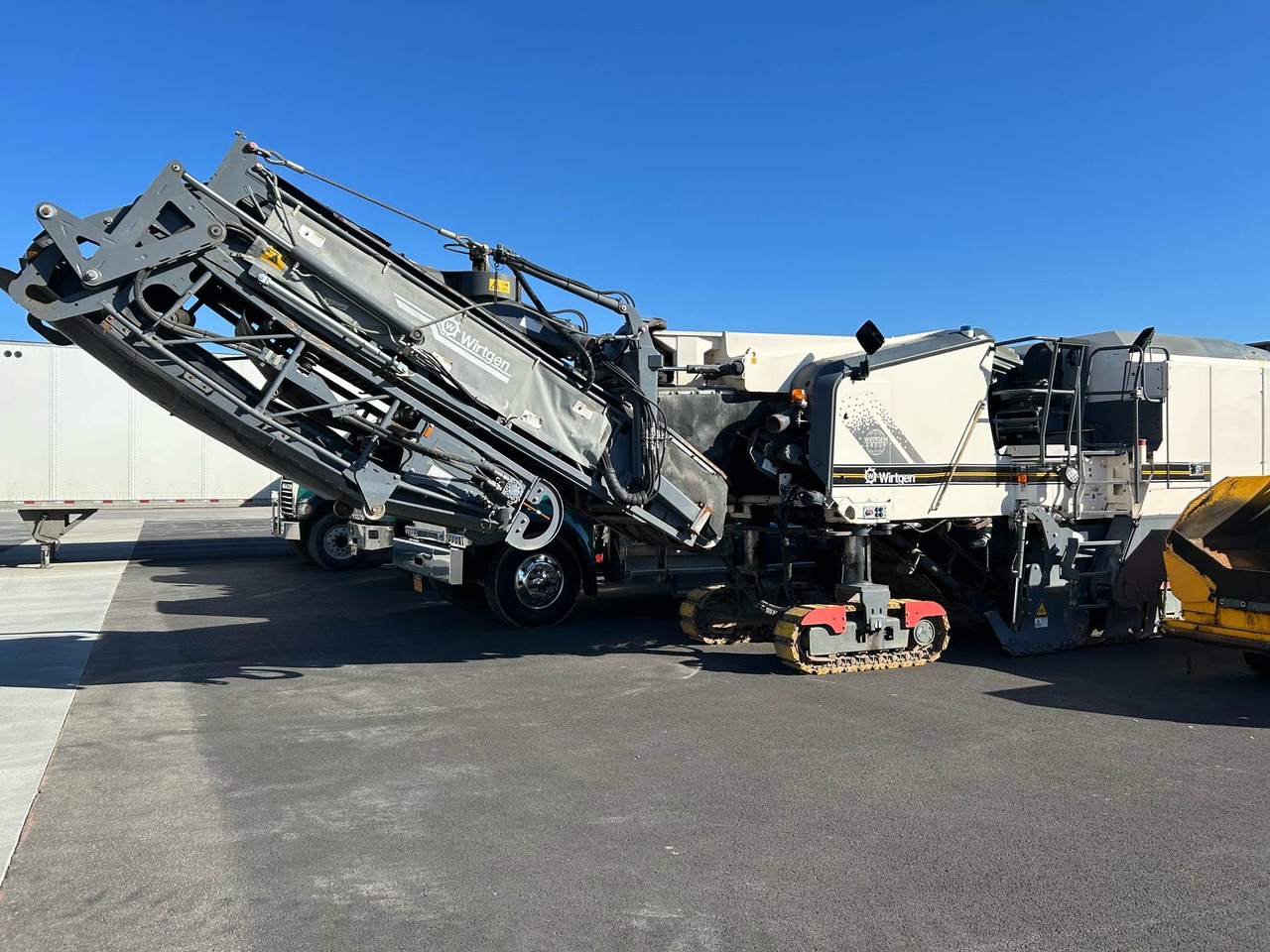 Wirtgen W 200 I - Дорожная фреза: фото 1 Wirtgen W 200 I - Дорожная фреза: фото 1