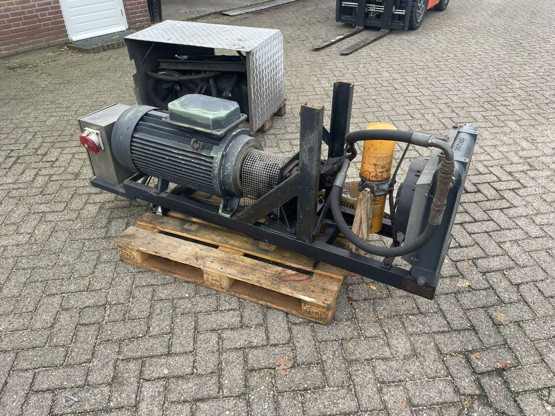 International Verhuur Electro generator 50 KVA 380 V incl Hydro set + Cooler + t  - Электрогенератор: фото 1
