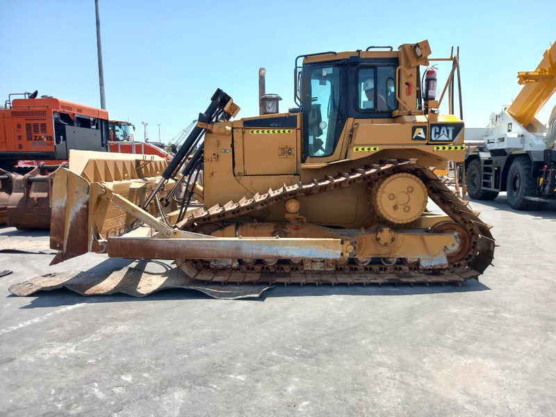 Cat D 6T LGP (Abu Dhabi) - Бульдозер: фото 1 Cat D 6T LGP (Abu Dhabi) - Бульдозер: фото 1