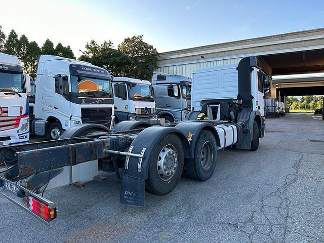 Mercedes-Benz ACTROS 2532 - Грузовик-шасси: фото 4 Mercedes-Benz ACTROS 2532 - Грузовик-шасси: фото 4