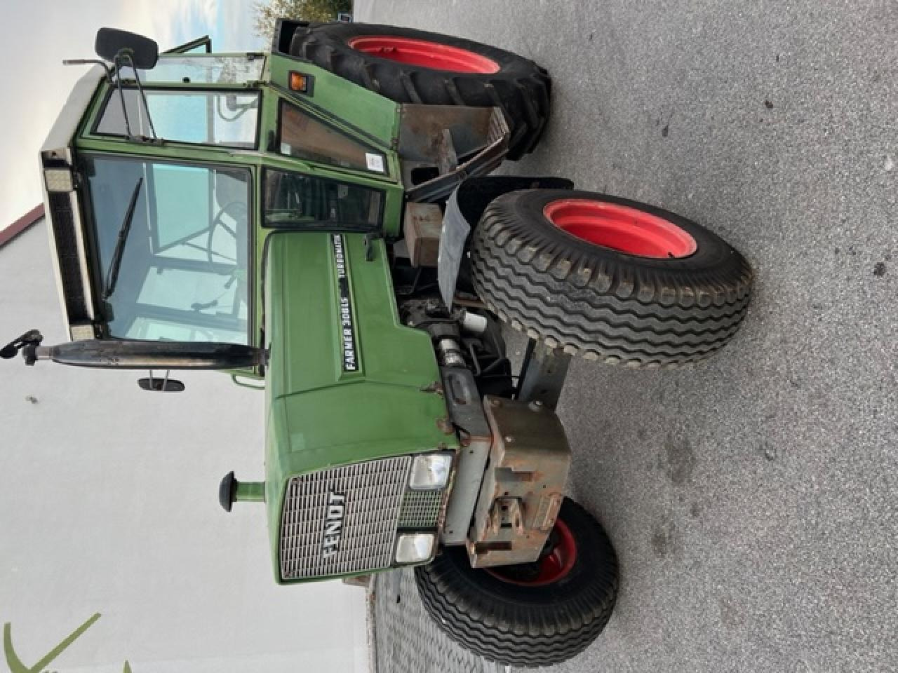 Fendt Farmer 306 LS - Трактор: фото 2 Fendt Farmer 306 LS - Трактор: фото 2